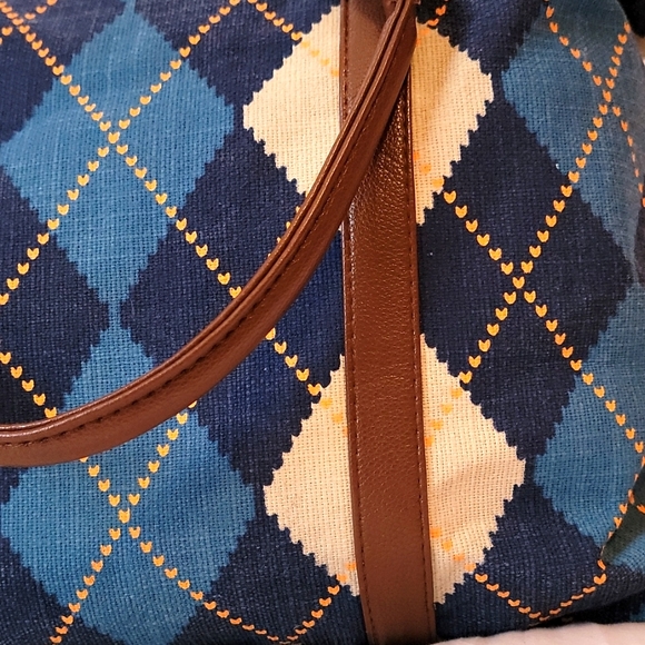 Lulu Dharma Weekender Tote - Picture 2 of 12